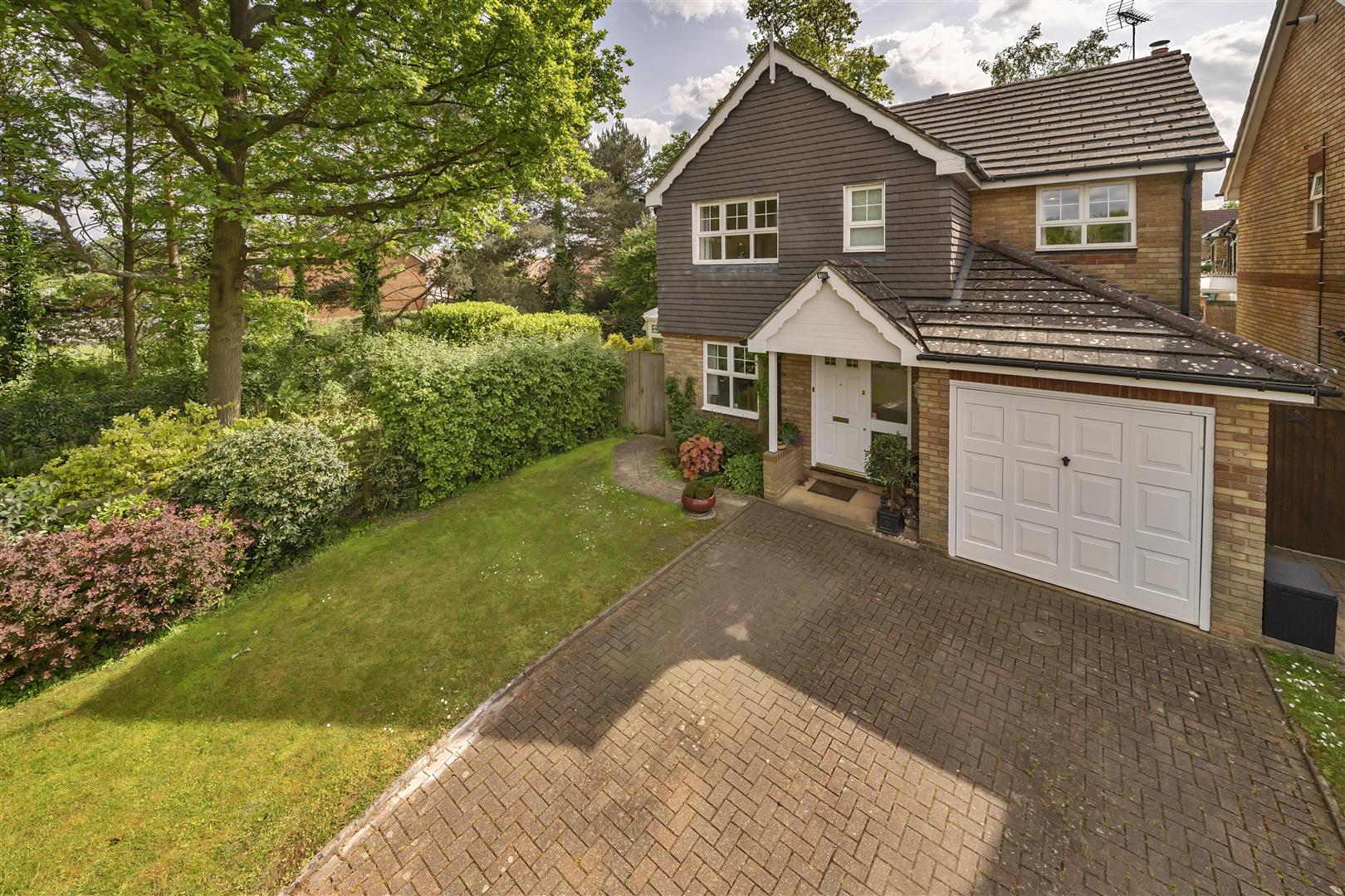 Tyler Drive, Arborfield, Berkshire, RG2 9NG