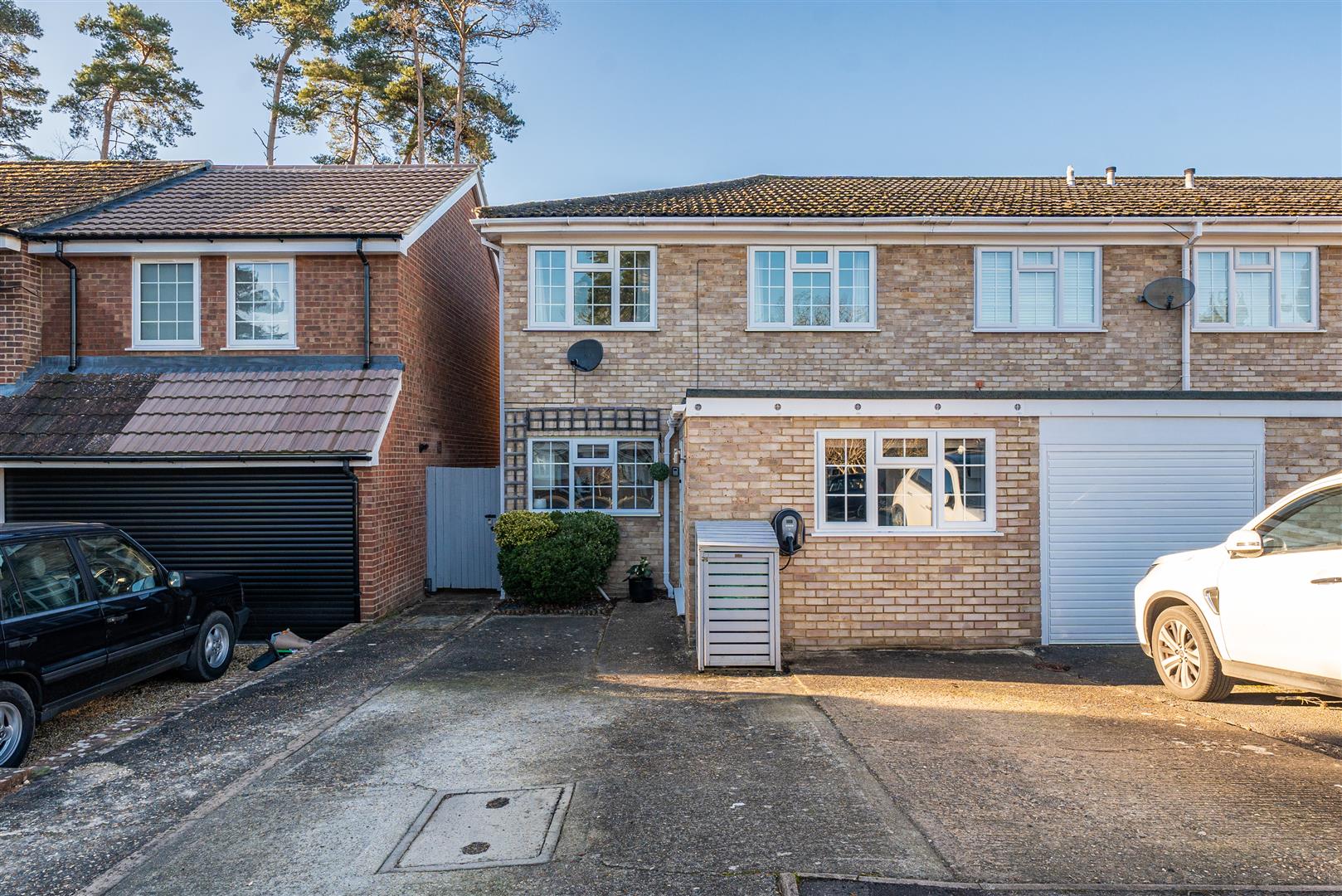 Tickenor Drive, Finchampstead, Berkshire, RG40 4UD