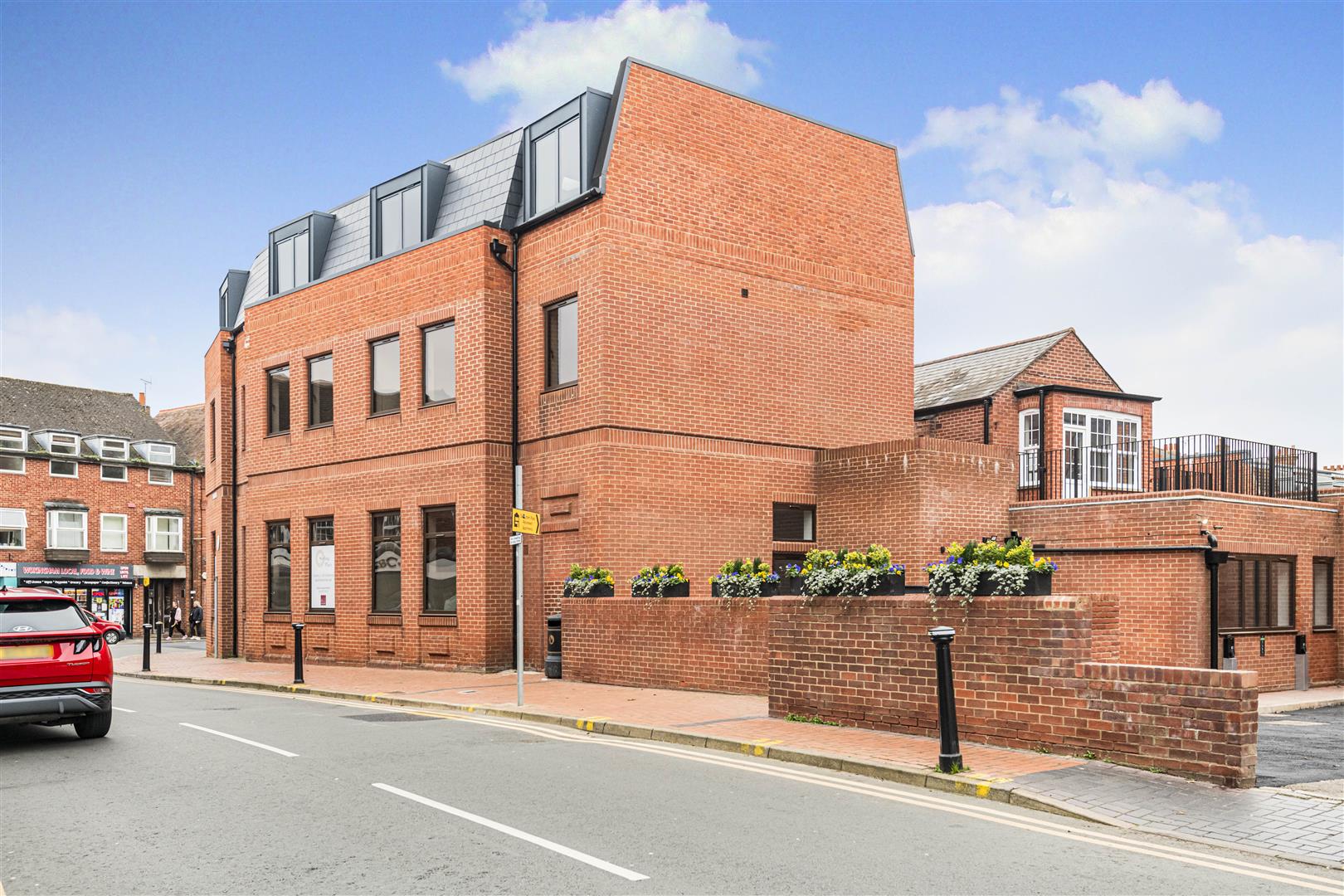 Flat 9 Sterling Place, Broad Street, Wokingham, RG40 1AU