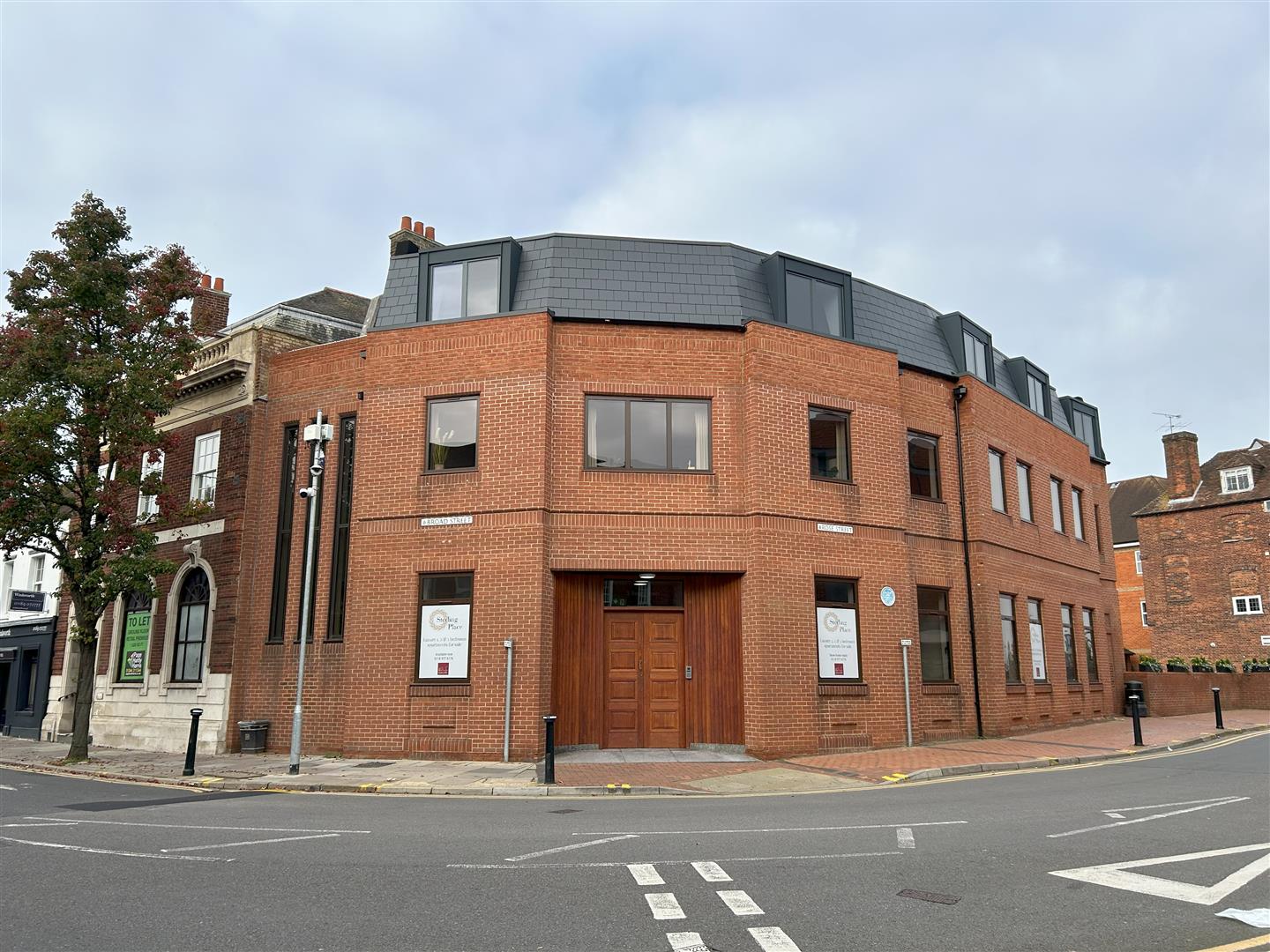Flat 11 Sterling Place, Broad Street, Wokingham, RG40 1AU