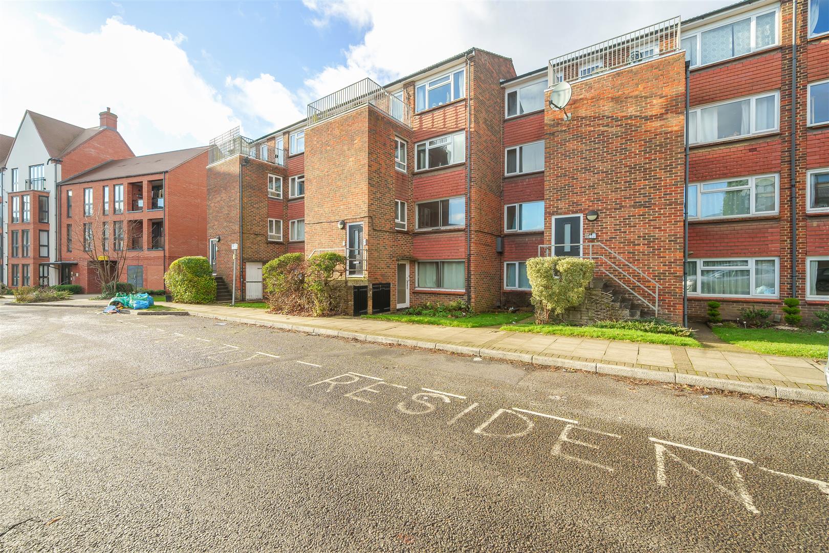 Elms Road, Wokingham, Berkshire, RG40 2AA
