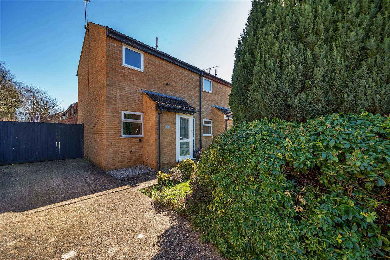 Mars Close, Wokingham, Berkshire RG41 3GQ
