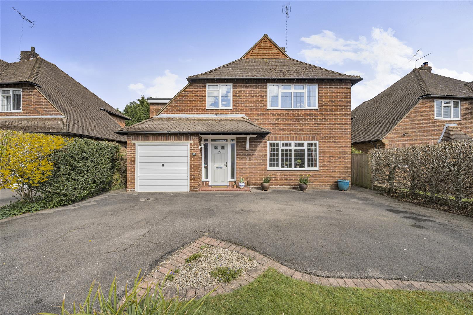 Priest Avenue, Wokingham, Berkshire, RG40 2LX