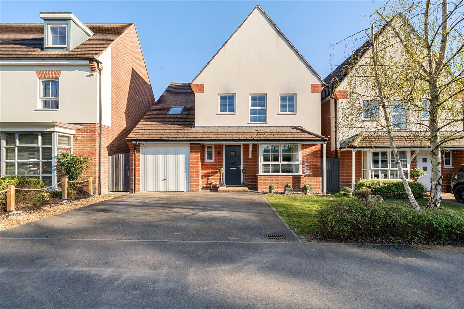 London Road, Wokingham, Berkshire, RG40 1RB