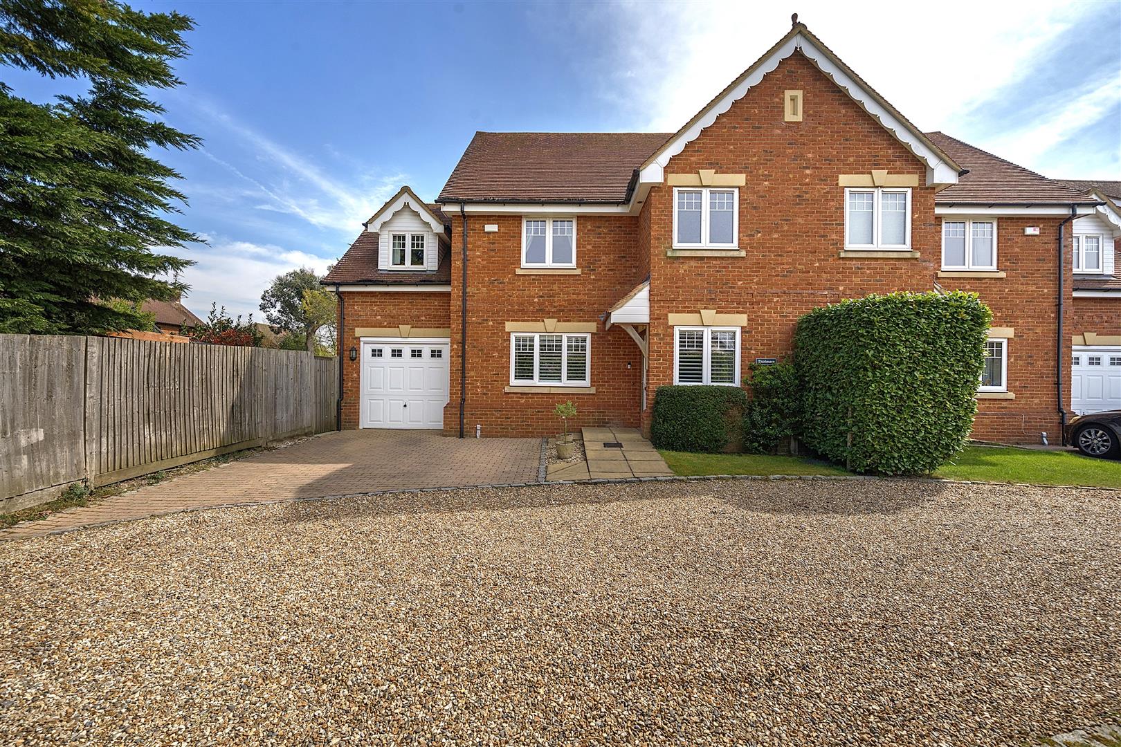 Robin Hood Lane, Winnersh, Berkshire, RG41 5RE