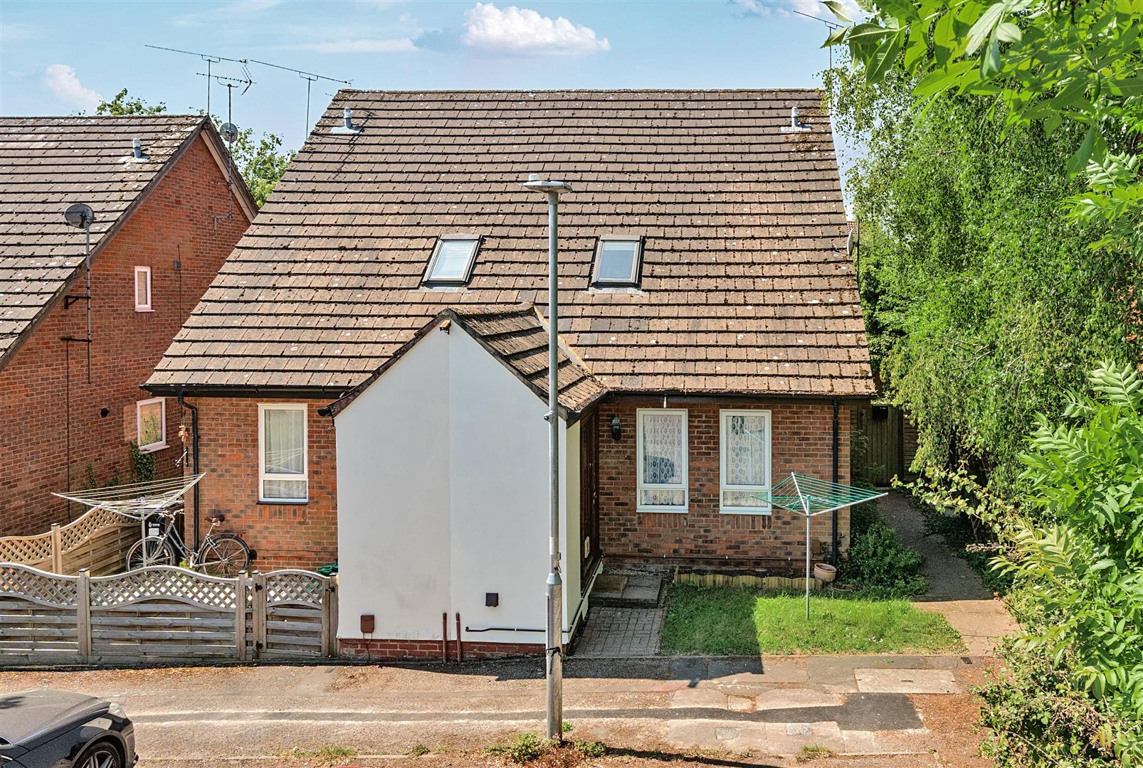 Beaconsfield Way, Earley, Berkshire, RG6 5UX