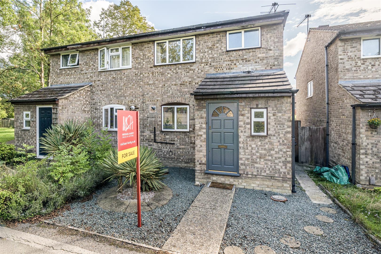 Medina Close Wokingham, Berkshire, RG41 3TZ