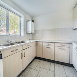Medina Close Wokingham, Berkshire, RG41 3TZ