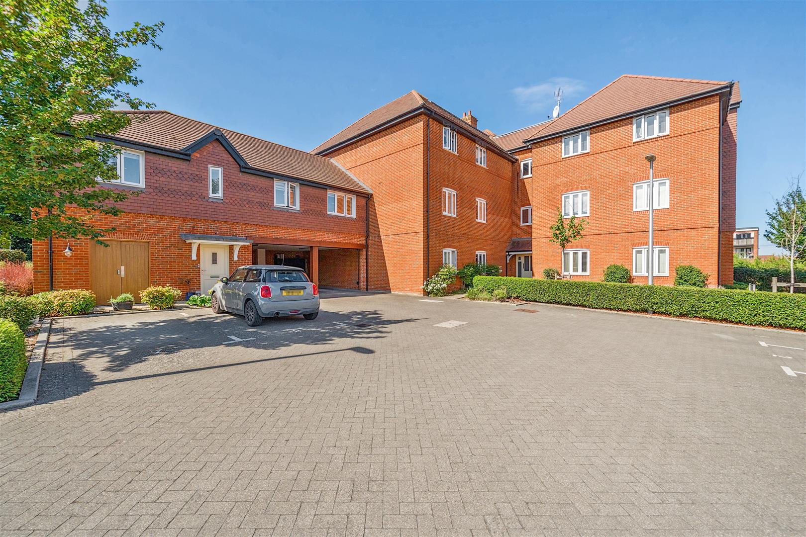 Foundry Court, Hazylwood, Wokingham, Berkshire, RG40 5AX