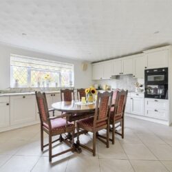 Park Lane Finchampstead, Berkshire, RG40 4PY