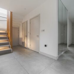 Thumbnail Image 9