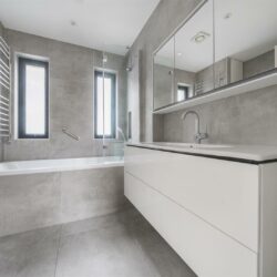 Thumbnail Image 10