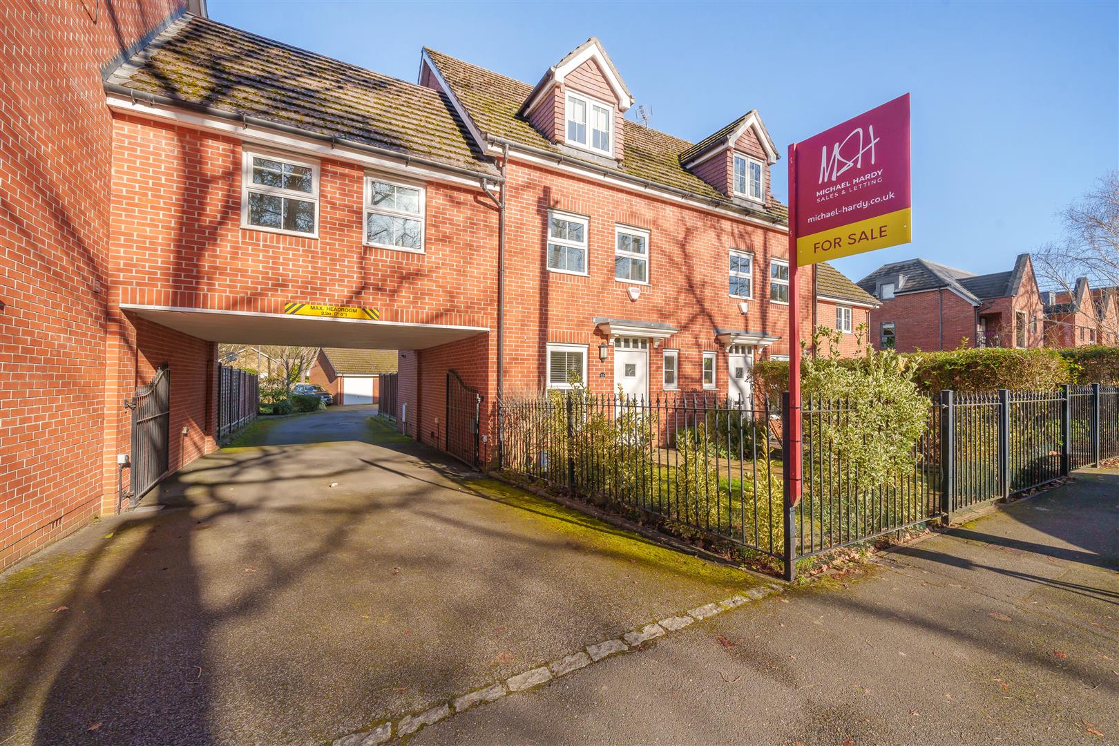 Waterloo Road, Crowthorne, Berkshire, RG45 7NW