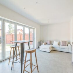 Hawthorn Drive, Crowthorne, Berkshire RG45 6UB