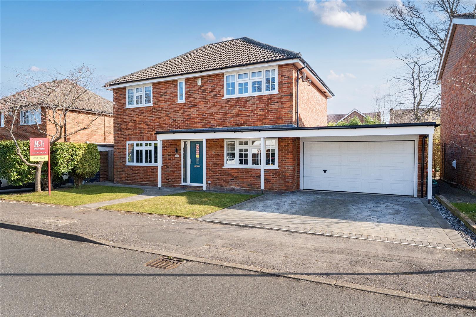 Dukes Wood, Crowthorne, Berkshire, RG45 6NF