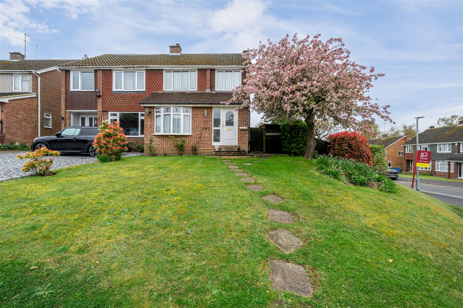 Butler Road, Crowthorne, Berkshire, RG45 6QZ