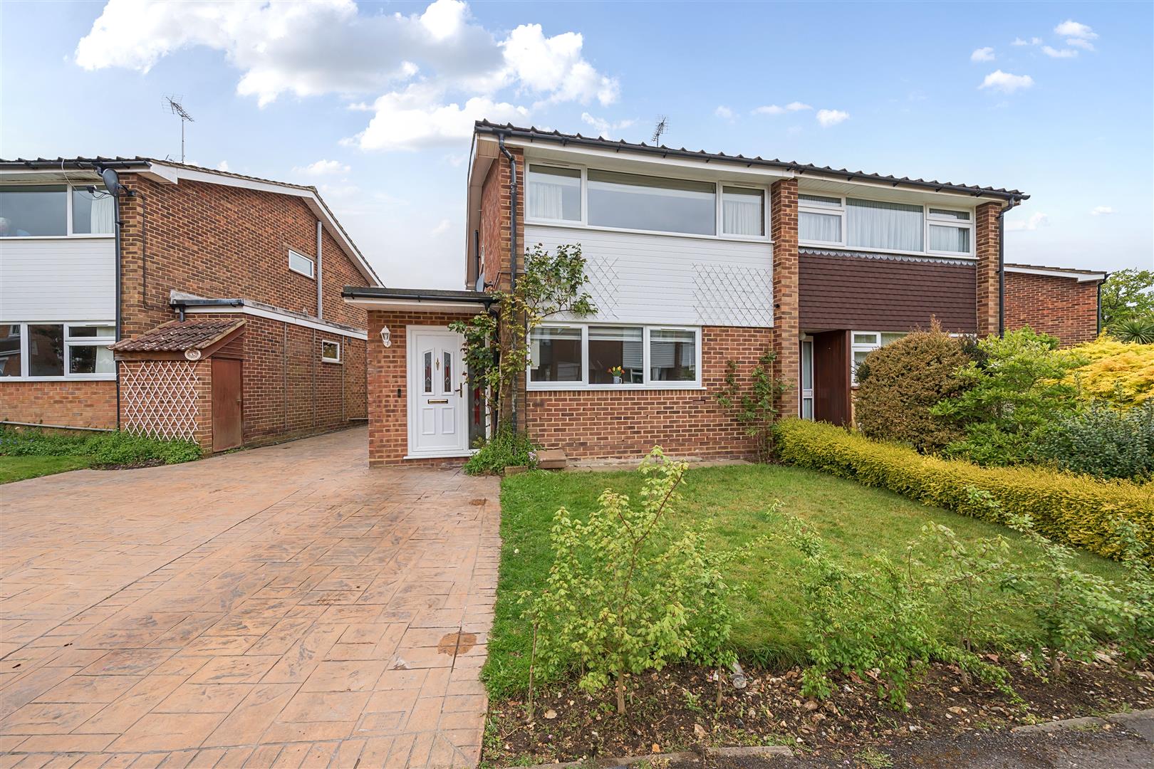 Lyon Road, Crowthorne, Berkshire, RG45 6RT