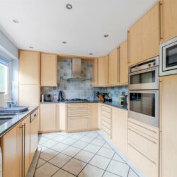 Sydney Close, Crowthorne, Berkshire, RG45 6LQ
