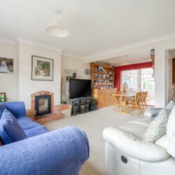 Sydney Close, Crowthorne, Berkshire, RG45 6LQ
