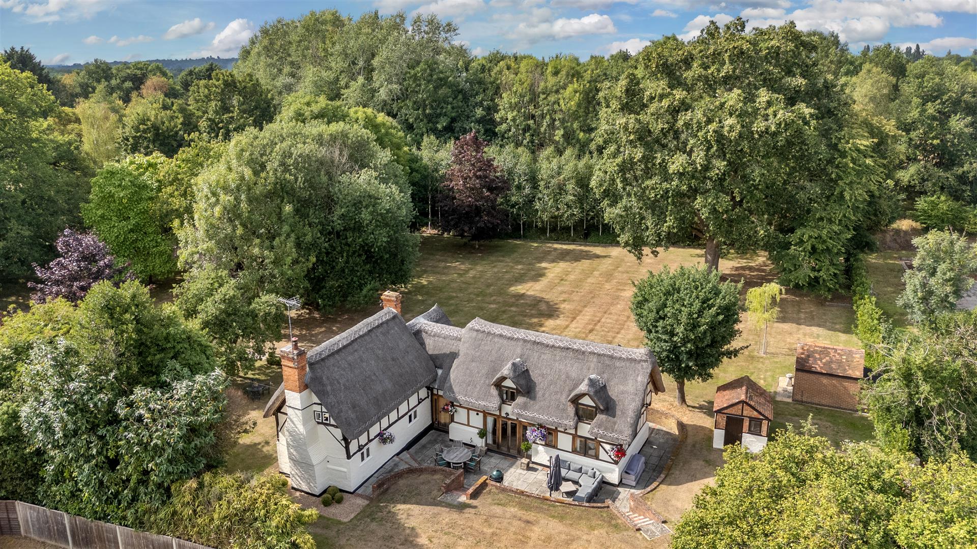 Reading Road, Eversley, Hampshire, RG27 0RP
